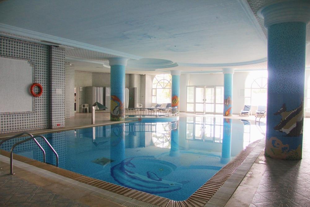 Royal Jinene Hotel